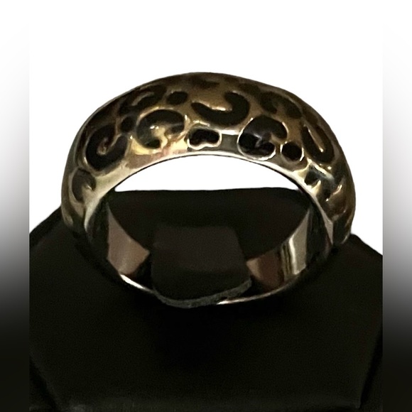 Designer Gold & Black Cheetah / Leopard Print Enamel Ring - Picture 4 of 9